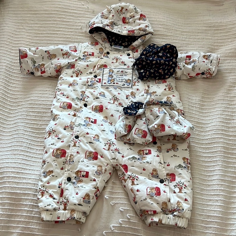 VINTAGE Little Me 6M Snowsuit With Matching Mittens and Booties Hedgehog Print